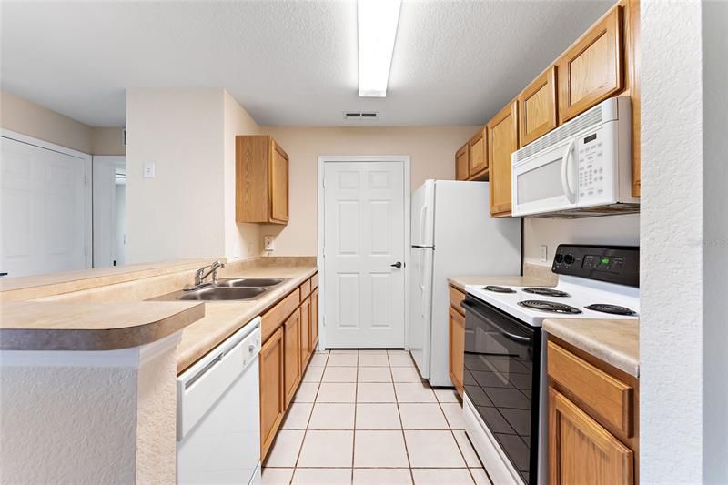 Recently Sold: $149,900 (1 beds, 1 baths, 672 Square Feet)