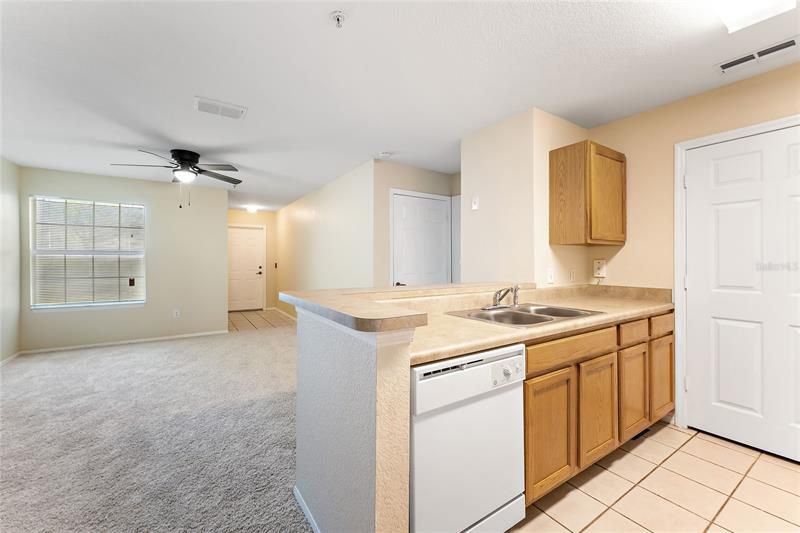 Recently Sold: $149,900 (1 beds, 1 baths, 672 Square Feet)