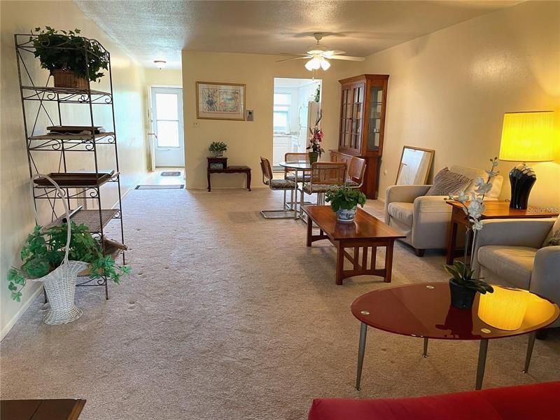 Recently Sold: $150,000 (1 beds, 1 baths, 970 Square Feet)