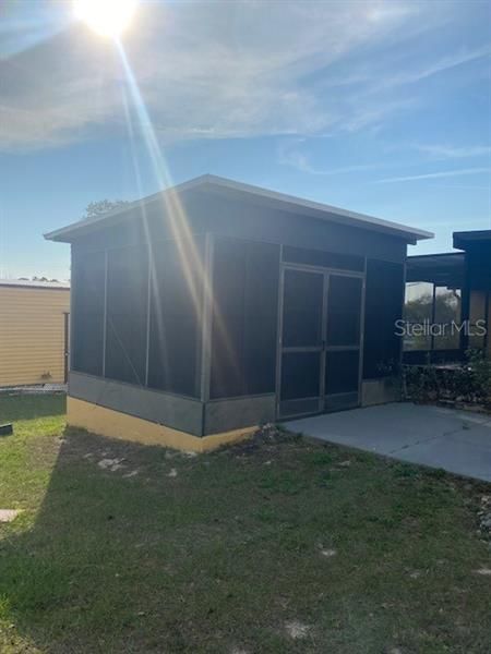 Recently Rented: $1,995 (3 beds, 3 baths, 2200 Square Feet)