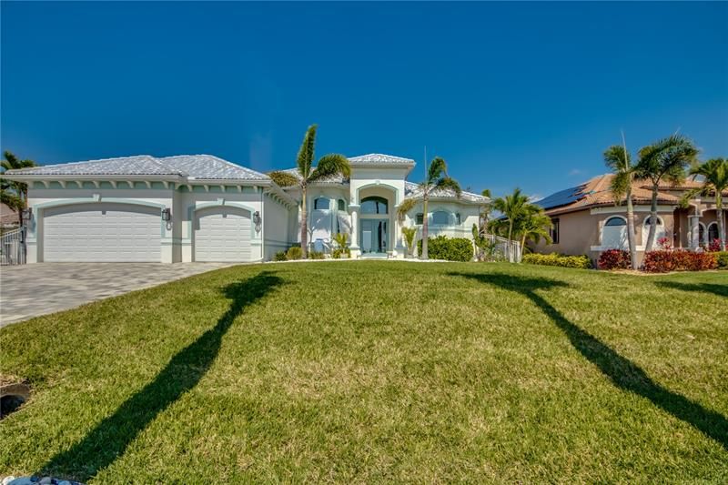 Recently Sold: $1,325,000 (3 beds, 3 baths, 2526 Square Feet)