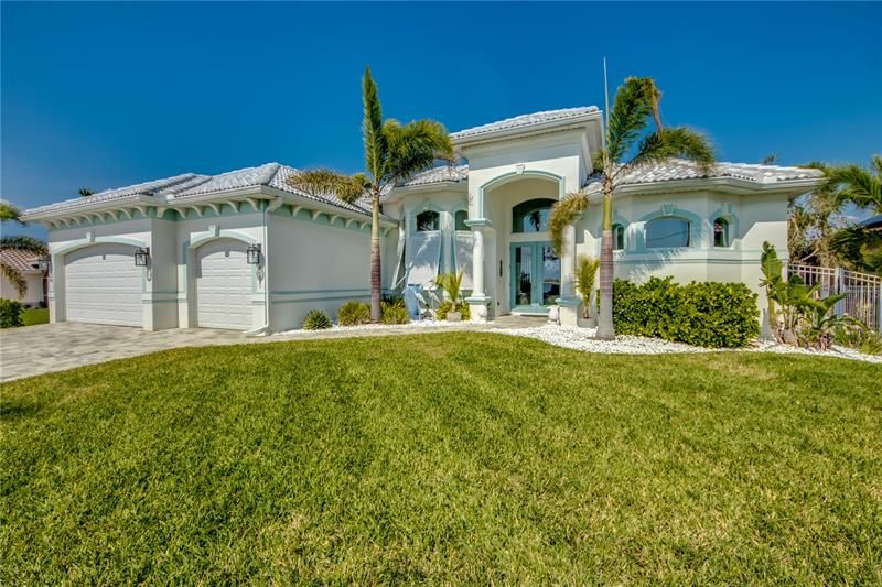 Recently Sold: $1,325,000 (3 beds, 3 baths, 2526 Square Feet)