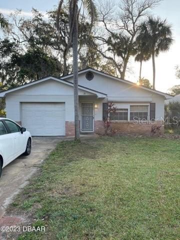 Recently Sold: $275,000 (2 beds, 2 baths, 1078 Square Feet)