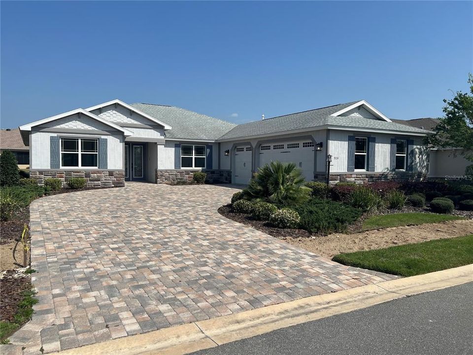 Recently Sold: $579,990 (3 beds, 2 baths, 2678 Square Feet)