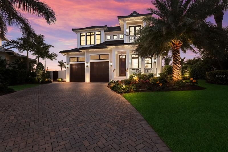 Recently Sold: $6,800,000 (4 beds, 4 baths, 3865 Square Feet)