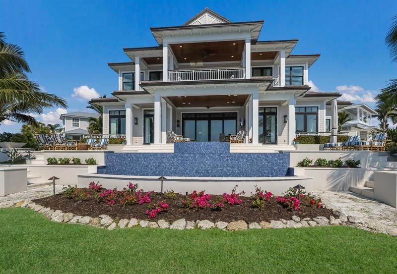 Recently Sold: $6,800,000 (4 beds, 4 baths, 3865 Square Feet)