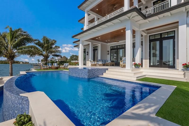 Recently Sold: $6,800,000 (4 beds, 4 baths, 3865 Square Feet)