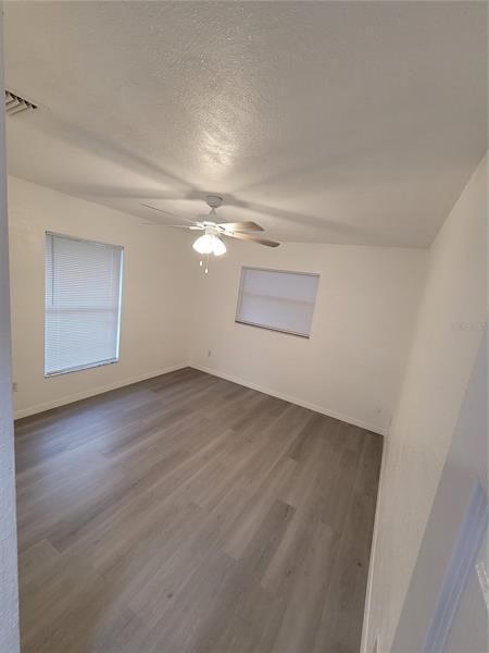 Recently Sold: $205,000 (2 beds, 1 baths, 1064 Square Feet)