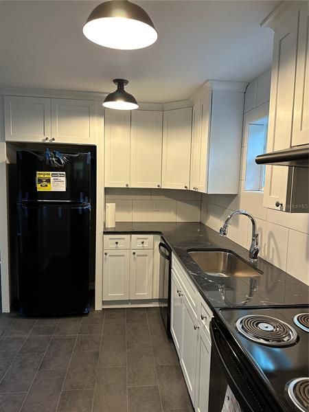 Recently Rented: $1,375 (3 beds, 1 baths, 1300 Square Feet)