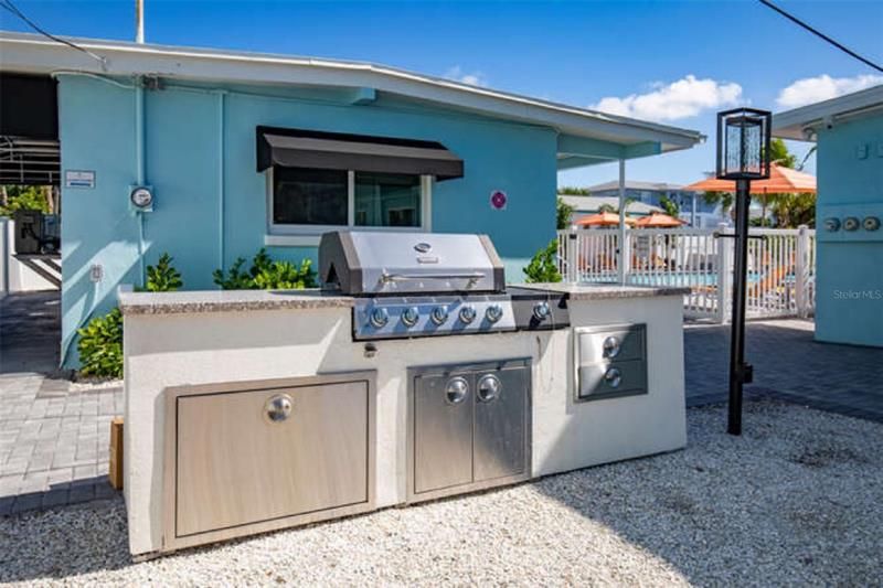 Recently Sold: $5,800,000 (0 beds, 0 baths, 6612 Square Feet)
