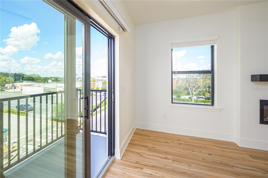 Active With Contract: $499,000 (2 beds, 2 baths, 1202 Square Feet)