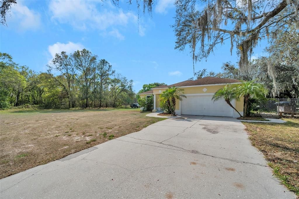 Recently Sold: $579,000 (3 beds, 3 baths, 2274 Square Feet)