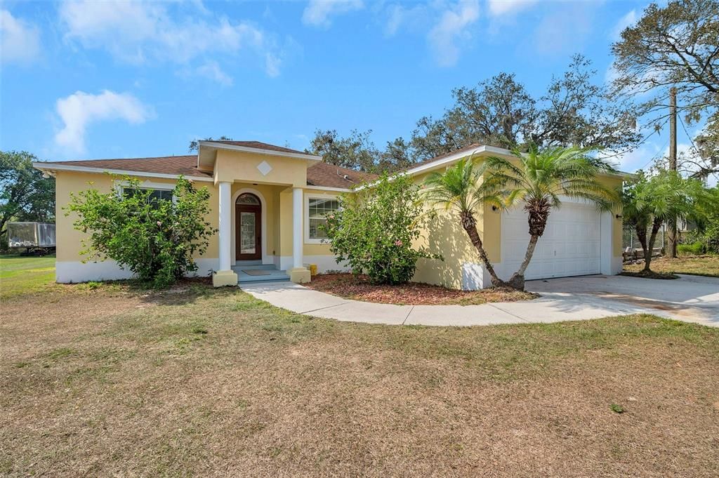 Recently Sold: $579,000 (3 beds, 3 baths, 2274 Square Feet)
