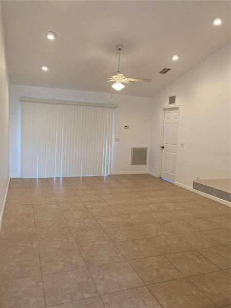 Recently Rented: $1,495 (2 beds, 2 baths, 1040 Square Feet)