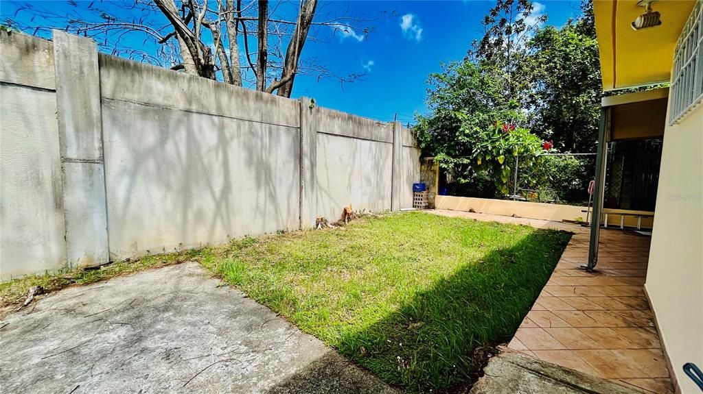 Vendido Recientemente: $155,000 (3 camas, 2 baños, 1000 Pies cuadrados)