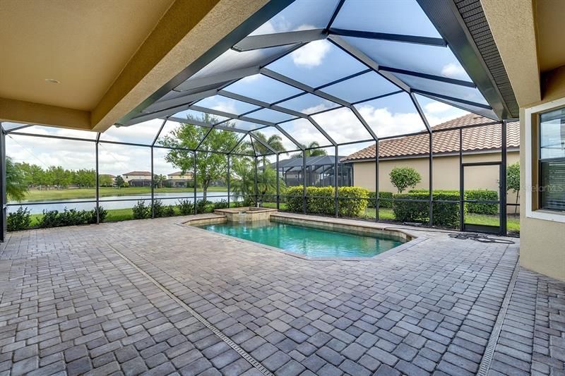 Recently Sold: $1,000,000 (4 beds, 4 baths, 3350 Square Feet)