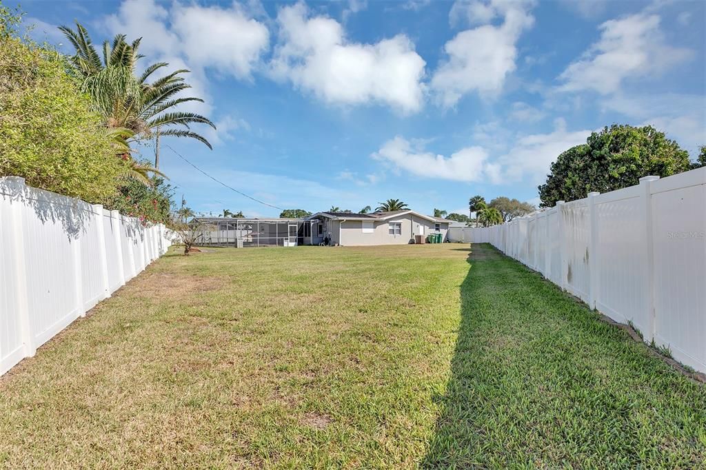 Recently Sold: $670,000 (5 beds, 3 baths, 2349 Square Feet)