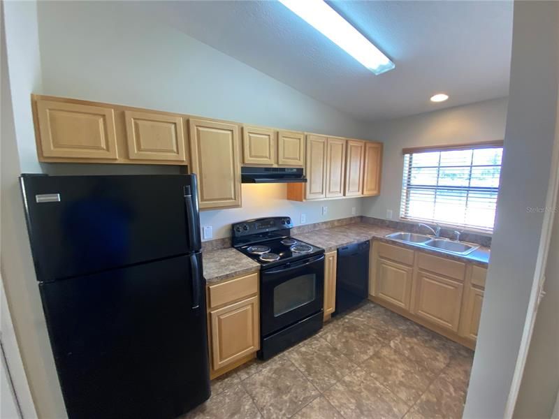 Recently Rented: $1,175 (2 beds, 2 baths, 1750 Square Feet)