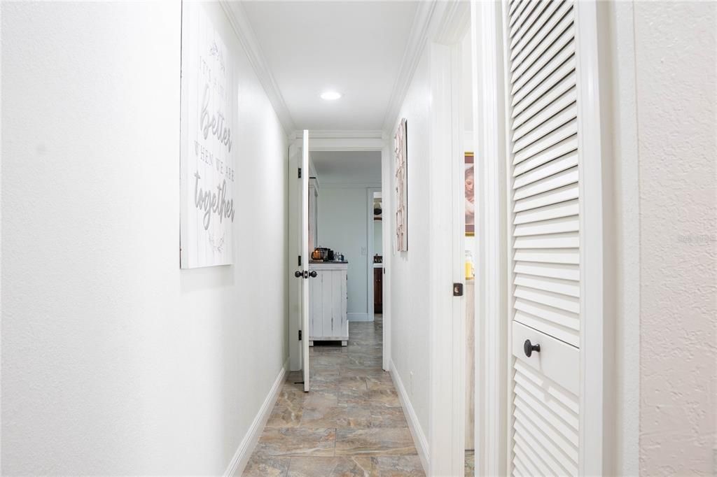 Vendido Recientemente: $949,000 (4 camas, 4 baños, 2812 Pies cuadrados)