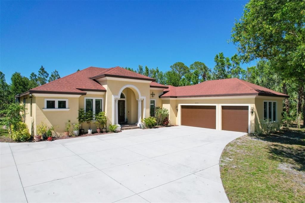 最近售出: $1,179,000 (3 贝兹, 3 浴室, 2911 平方英尺)