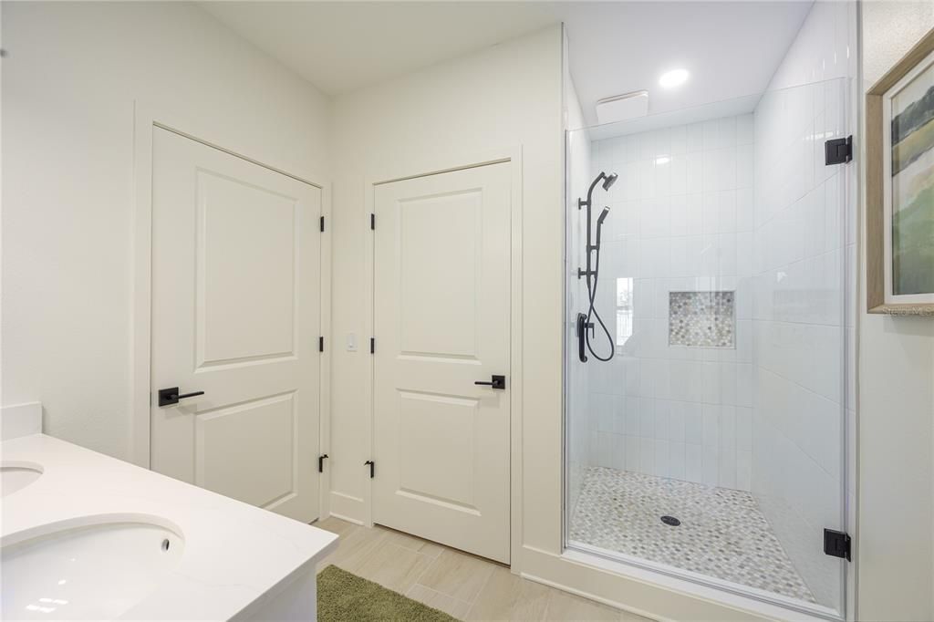 Activo con contrato: $479,000 (2 camas, 2 baños, 1202 Pies cuadrados)