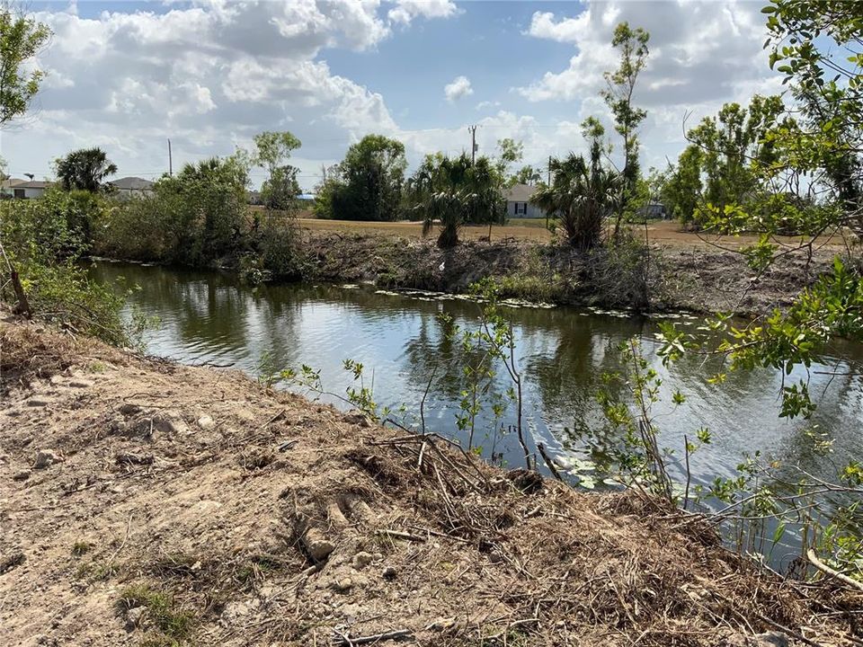 待售: $75,000 (0.28 acres)