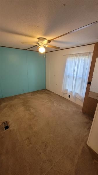 Recently Rented: $1,500 (3 beds, 2 baths, 924 Square Feet)
