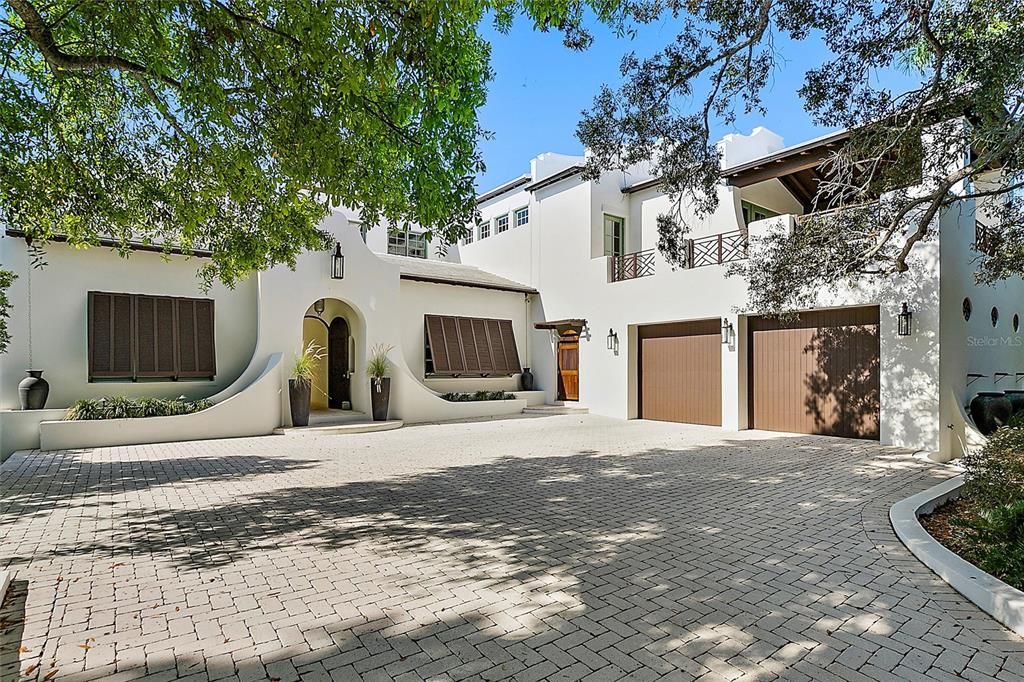 Recently Sold: $6,750,000 (6 beds, 6 baths, 6602 Square Feet)