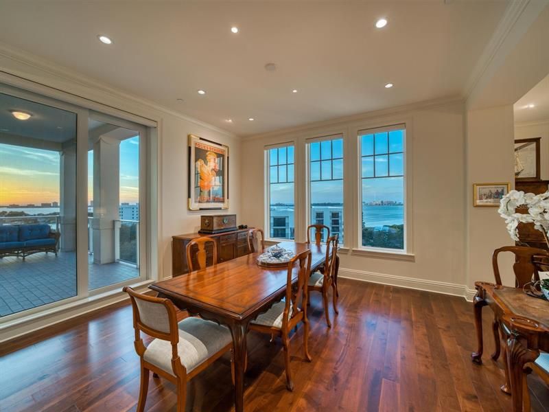 Recently Sold: $3,450,000 (3 beds, 3 baths, 3680 Square Feet)