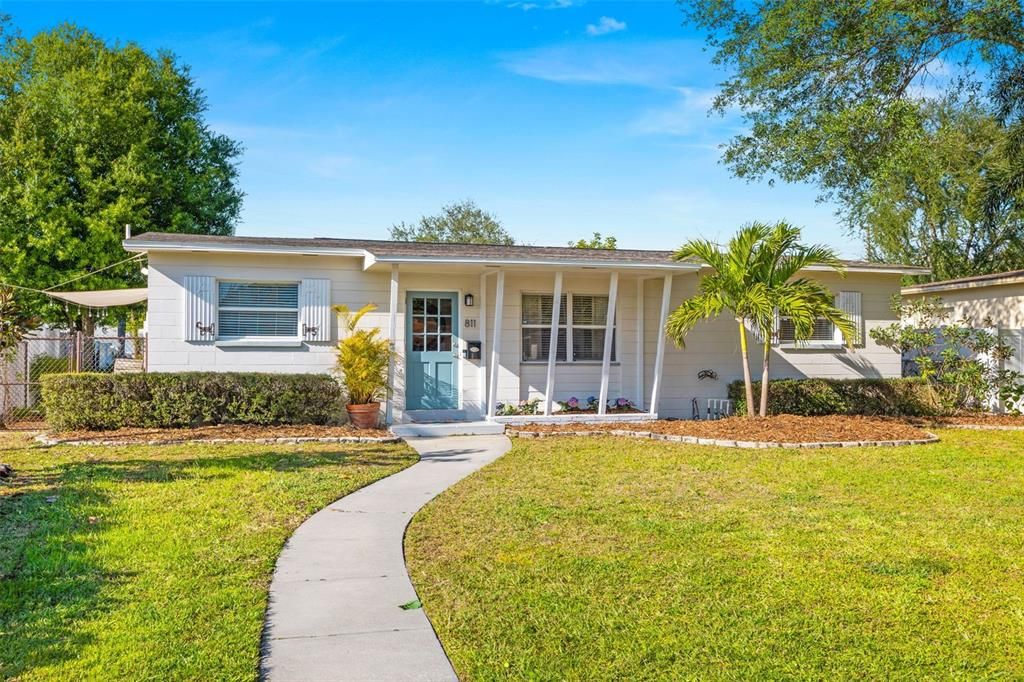 Recently Sold: $450,000 (2 beds, 1 baths, 982 Square Feet)