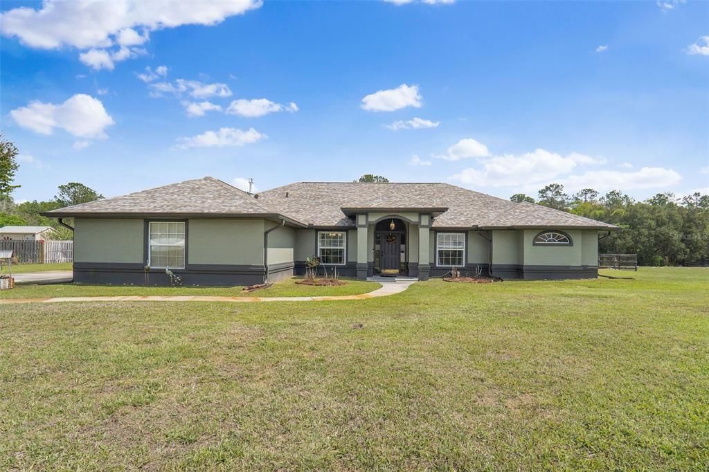 Recently Sold: $455,000 (4 beds, 3 baths, 2418 Square Feet)