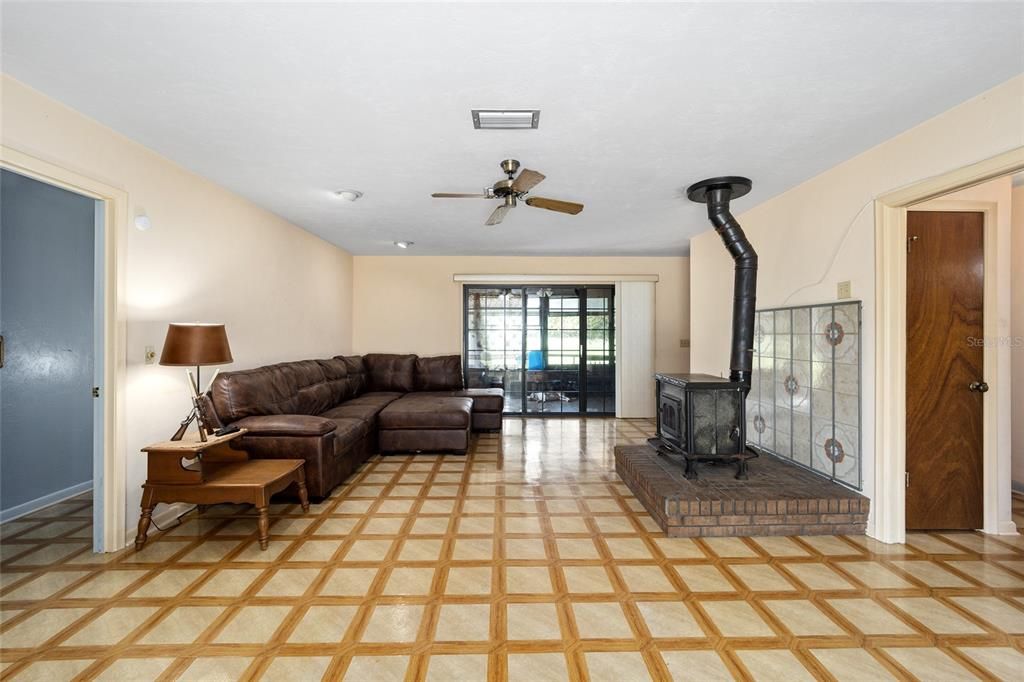 For Sale: $484,900 (3 beds, 2 baths, 2605 Square Feet)