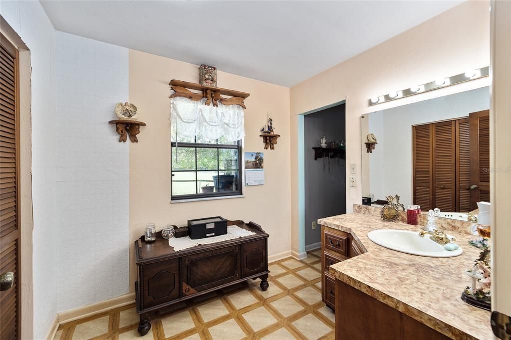 For Sale: $484,900 (3 beds, 2 baths, 2605 Square Feet)