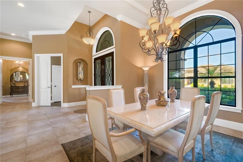 FORMAL DINING ROOM