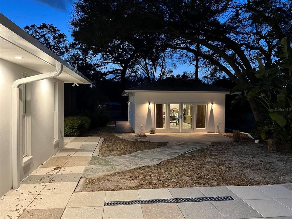 Recently Sold: $1,650,000 (6 beds, 4 baths, 4082 Square Feet)