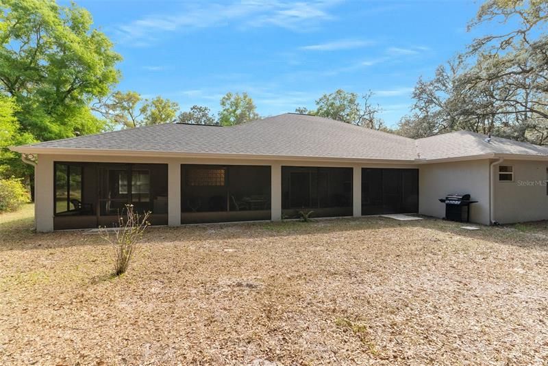 Recently Sold: $650,000 (4 beds, 3 baths, 2553 Square Feet)