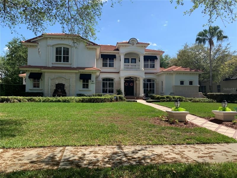 Recently Sold: $2,150,000 (5 beds, 4 baths, 5709 Square Feet)