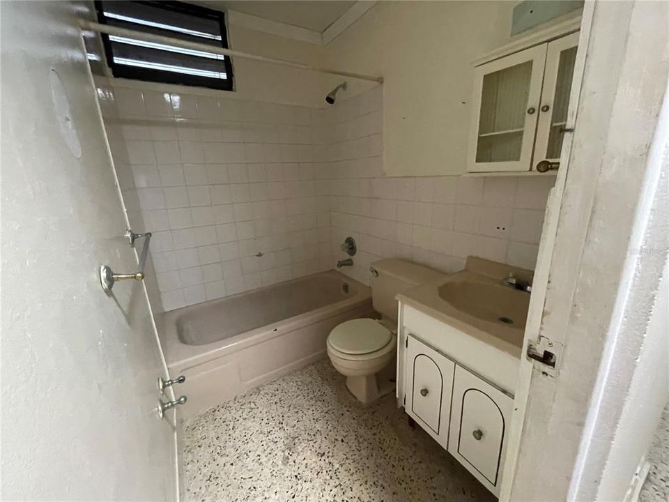 Vendido Recientemente: $119,900 (3 camas, 3 baños, 1422 Pies cuadrados)