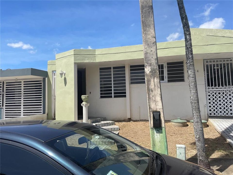 Vendido Recientemente: $119,900 (3 camas, 3 baños, 1422 Pies cuadrados)