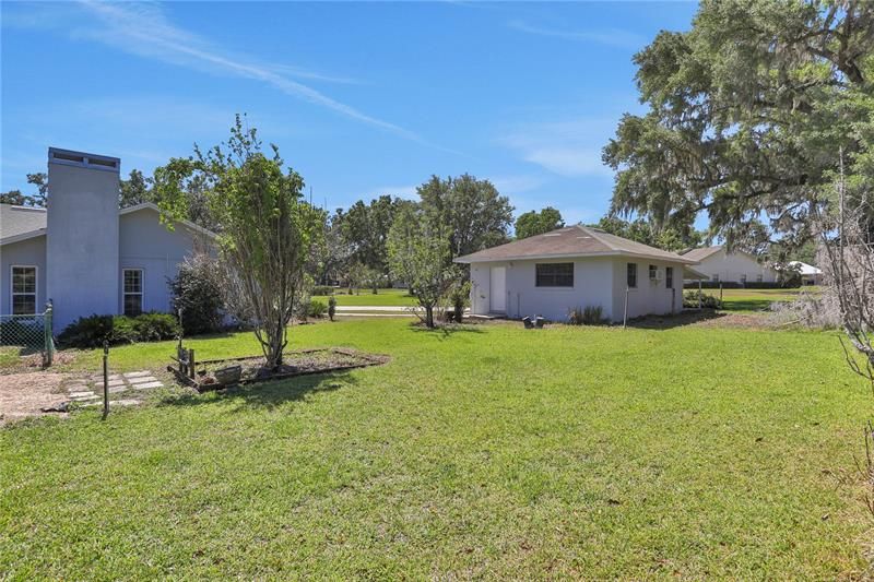 Recently Sold: $399,000 (3 beds, 2 baths, 2005 Square Feet)