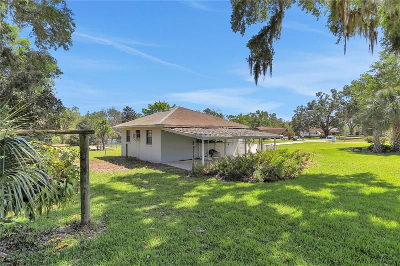 Recently Sold: $399,000 (3 beds, 2 baths, 2005 Square Feet)