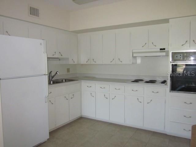 Recently Rented: $1,460 (2 beds, 2 baths, 1400 Square Feet)