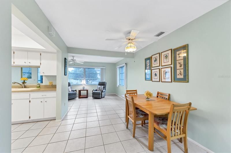 Recently Sold: $335,000 (2 beds, 1 baths, 1105 Square Feet)