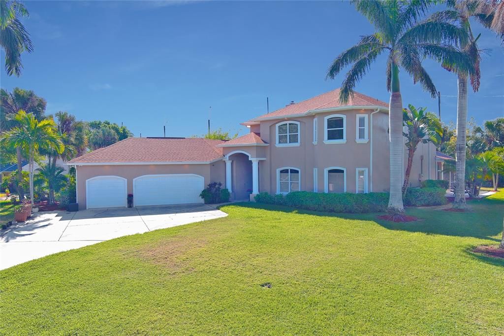 Recently Sold: $979,900 (5 beds, 3 baths, 3608 Square Feet)