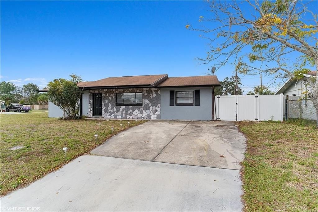 Recently Sold: $215,570 (3 beds, 2 baths, 1125 Square Feet)