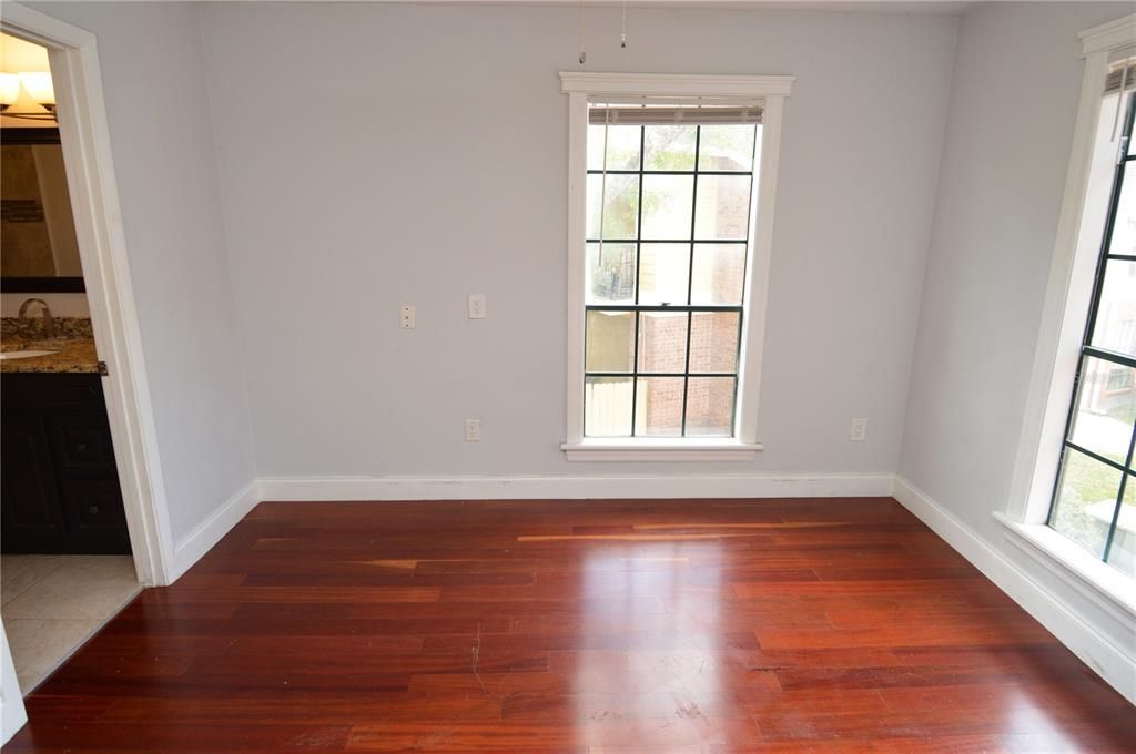 Recently Rented: $1,850 (2 beds, 2 baths, 1174 Square Feet)