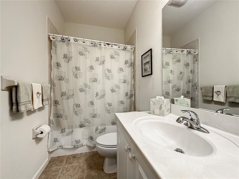 最近售出: $255,000 (2 贝兹, 2 浴室, 1464 平方英尺)