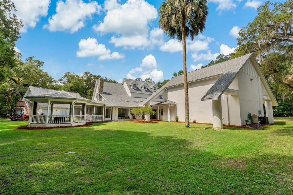 Recently Sold: $1,175,000 (5 beds, 4 baths, 5470 Square Feet)