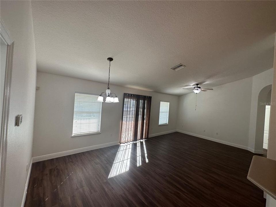 Recently Rented: $2,000 (2 beds, 2 baths, 1185 Square Feet)