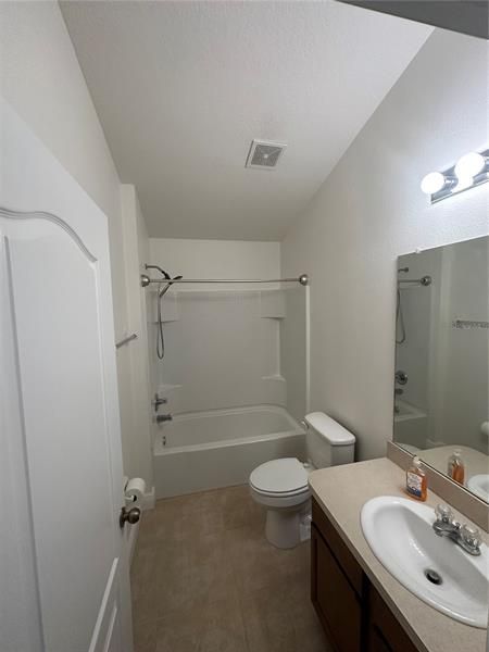 最近租的: $2,000 (2 贝兹, 2 浴室, 1185 平方英尺)